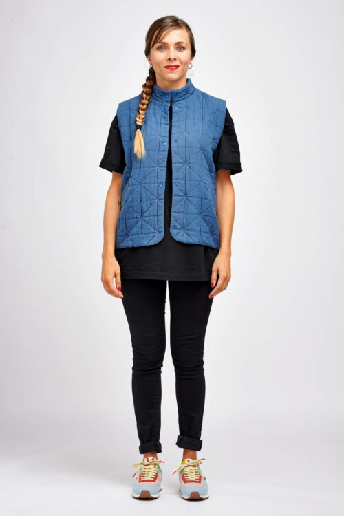 I AM Hathor women sewing pattern easy sleeveless buttoned vest with collar